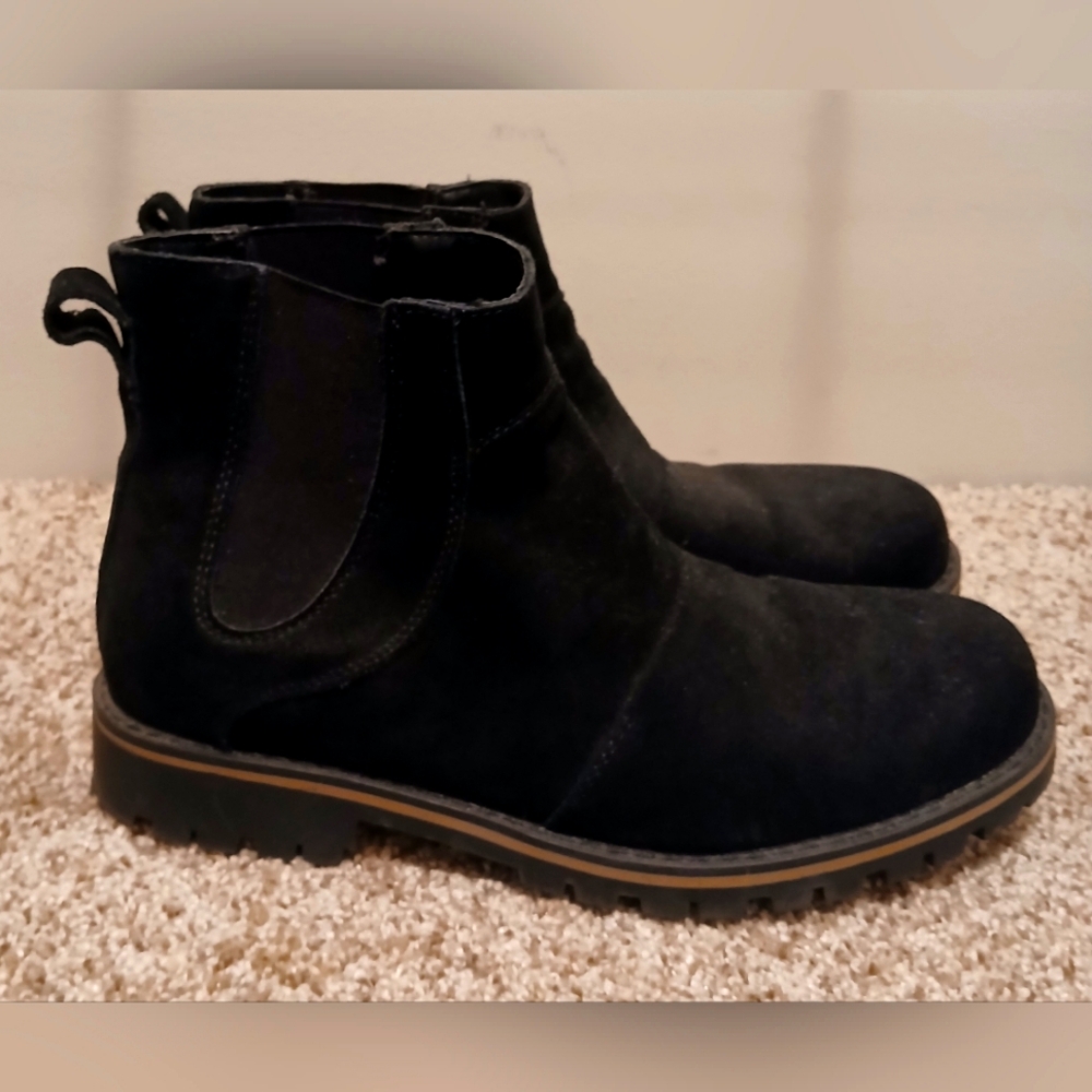 Bearpaw Suede Boots Size 8